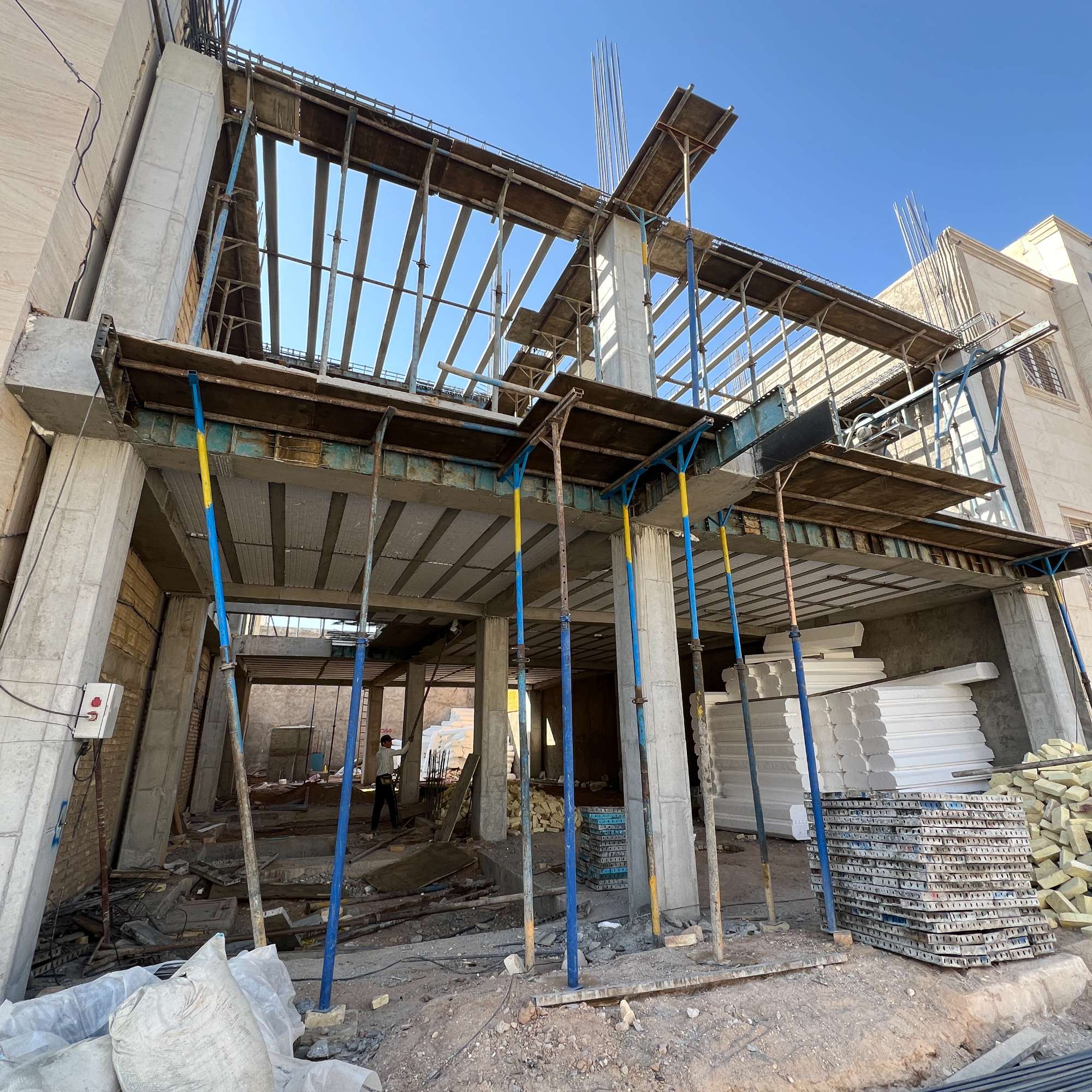 پروژه مسکونی میدان دانش اموز